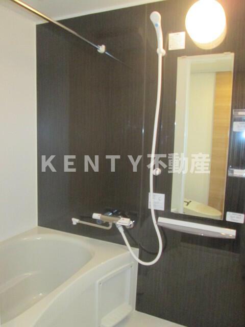 バス・シャワールーム　ゆったり過ごせるお風呂です