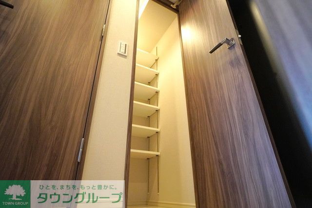 玄関　※写真は同タイプ住戸です。