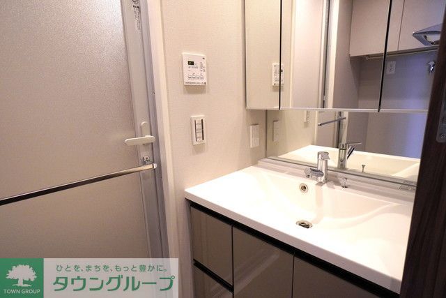 洗面設備　※写真は同タイプ住戸です。