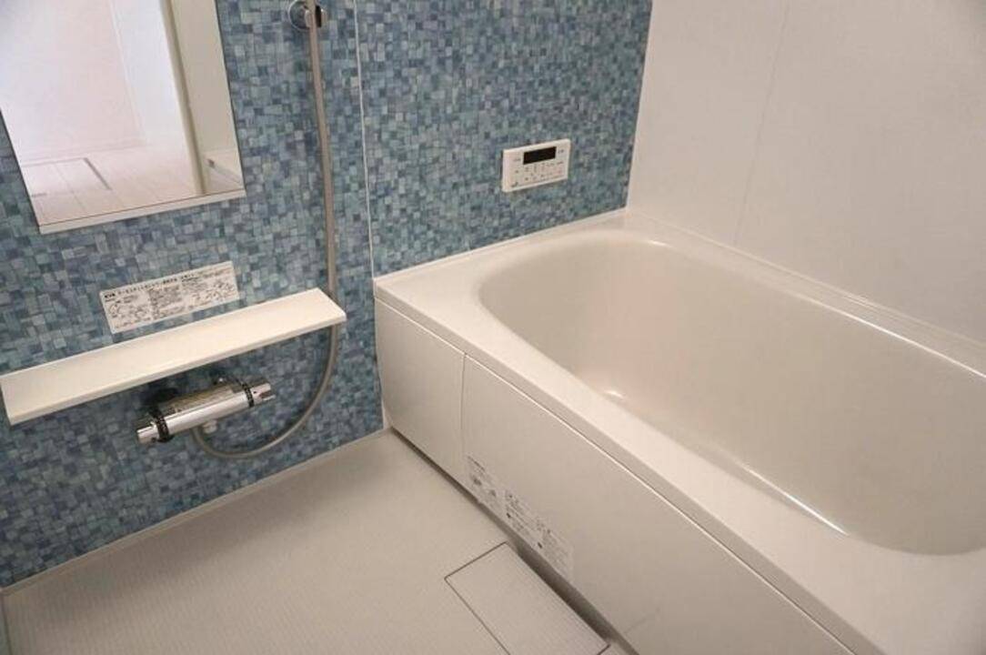 バス・シャワールーム　浴室