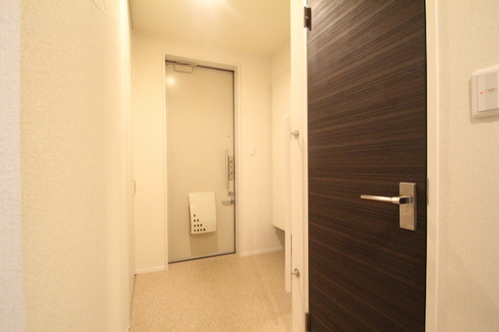 玄関　※別部屋の写真です
