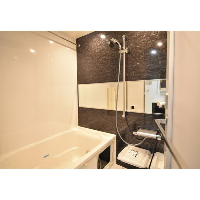 バス・シャワールーム　※別部屋参考写真