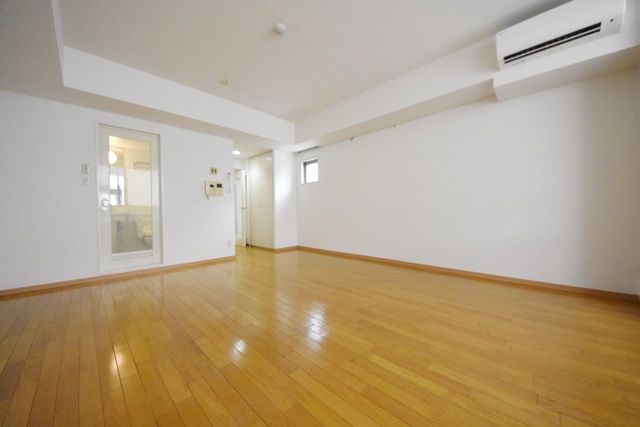 居室・リビング　※別部屋参考写真