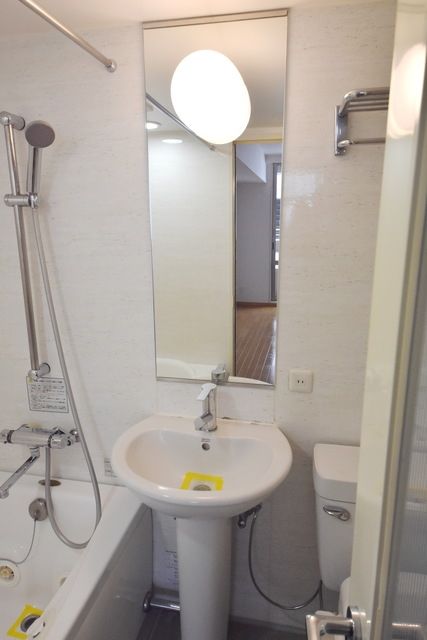 バス・シャワールーム　※別部屋　参考写真