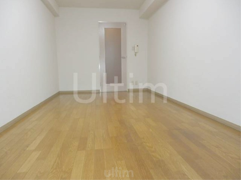 居室・リビング　室内