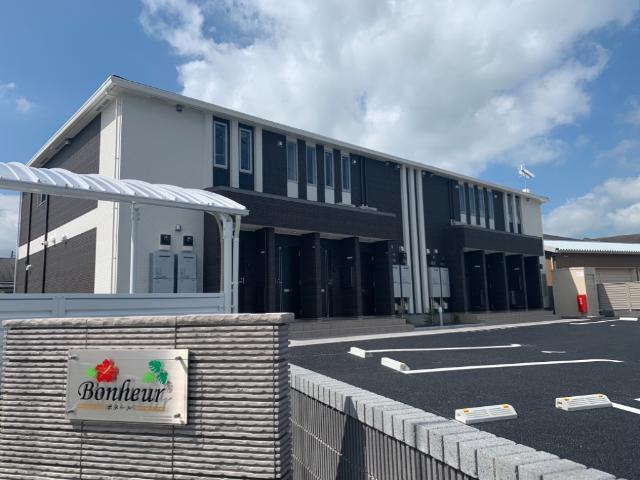 建物外観　外観写真（昼）