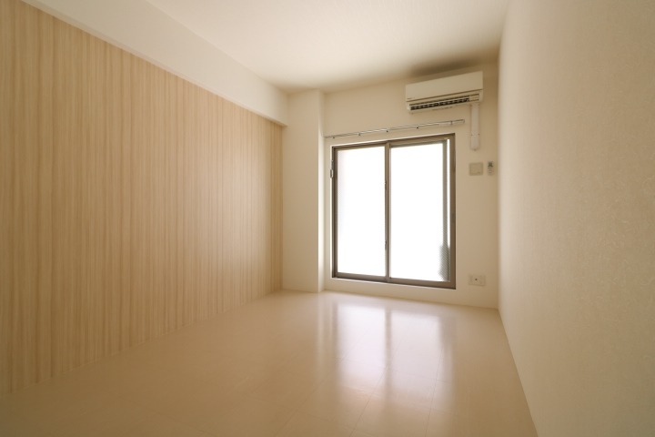 居室・リビング　明るい印象の室内です