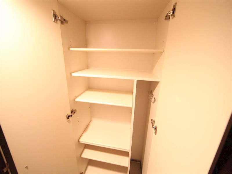 玄関　玄関　シューズボックス付（収納充実してます）