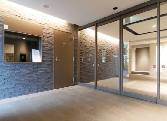 ロビー　落ち着いたロビーです