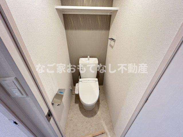 トイレ　※写真は別号室