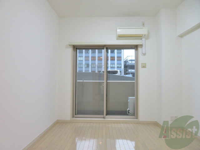 居室・リビング　ゆったりした７．６帖の洋室で快適に生活しましょう。