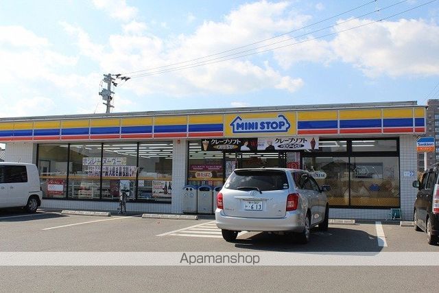 コンビニ　ミニストップ県立図書館前店（コンビニ）まで315m