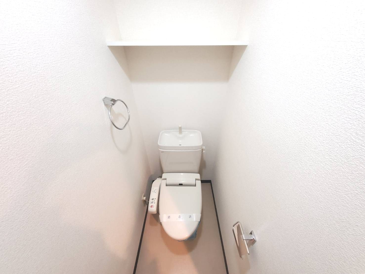 トイレ　※別部屋参考写真となります。