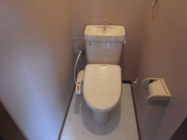 トイレ　シャワー付トイレ