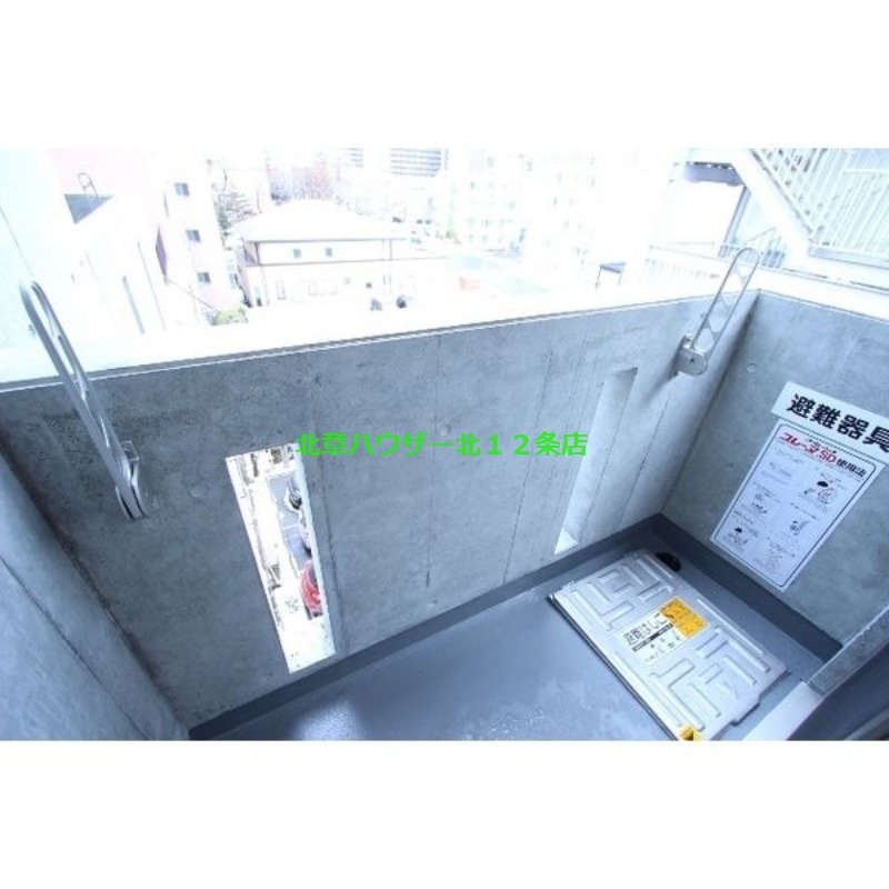 バルコニー　バルコニー