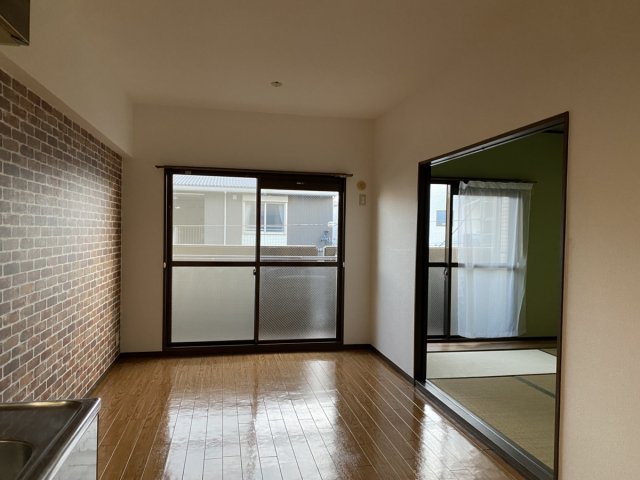 居室・リビング　※別室の参考写真の為、現況優先です。