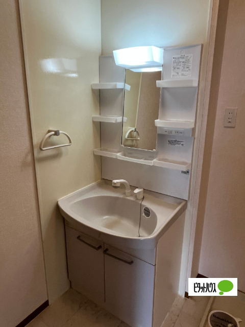 洗面設備　洗面室