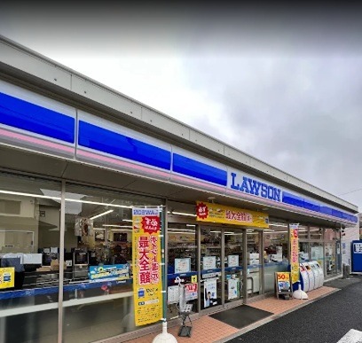 コンビニ　ローソン 足立伊興四丁目店（コンビニ）まで517m