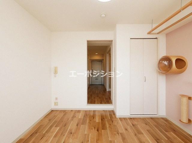 居室・リビング　シェモア桜川