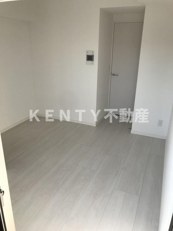 居室・リビング　こちらの居間で趣味の時間をお楽しみください