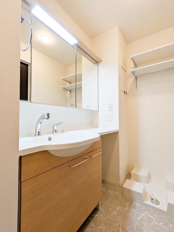 洗面設備　図面と現状に相違がある場合には現状を優先