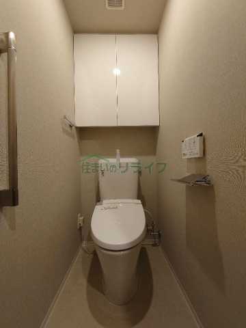 トイレ　シーズンフラッツ根岸