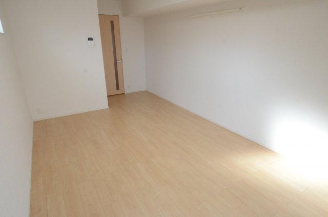 居室・リビング　エアコン付きで初期費用を抑えられます♪