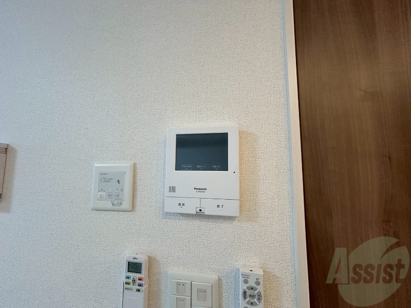 セキュリティ　ＴＶモニター付インターホンです。来客者の顔が見えるので安心！