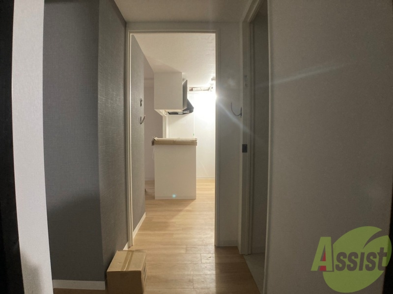 玄関　玄関です。すぐ広いリビングにつながっています。