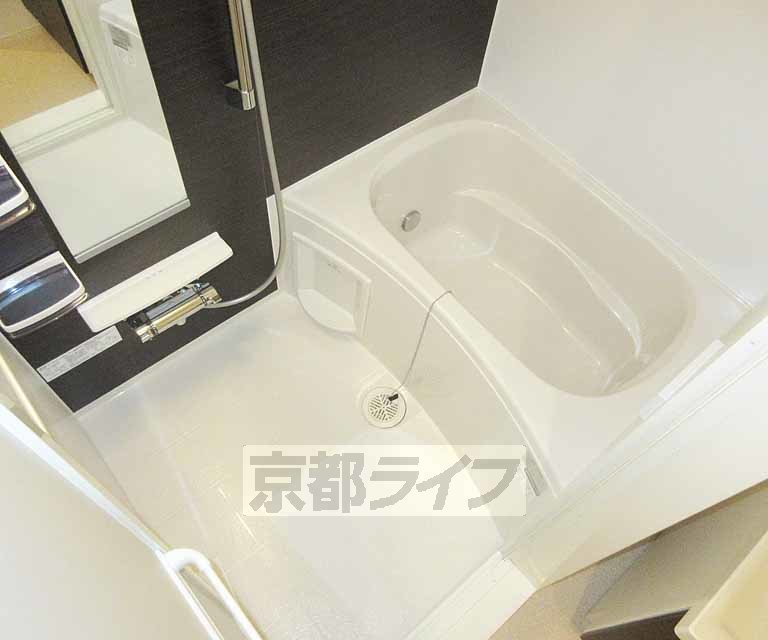 バス・シャワールーム　ピカピカお風呂！