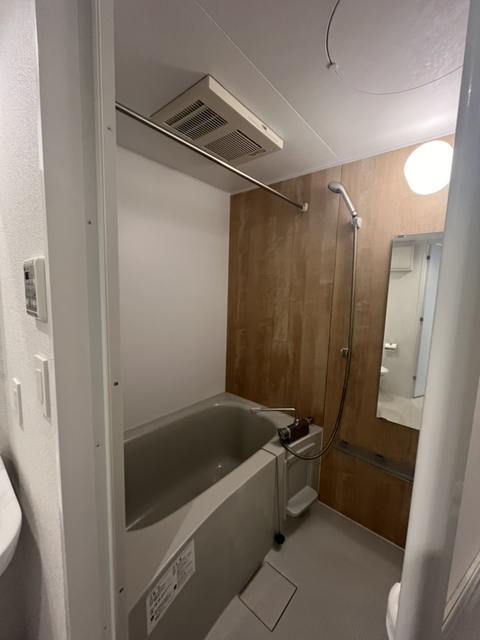 バス・シャワールーム　※同間取別号室参考写真