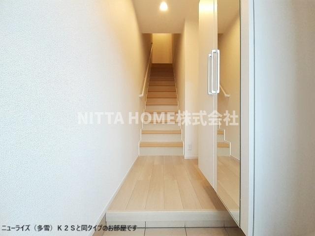 玄関　【イメージ写真】玄関も広いスペースです！