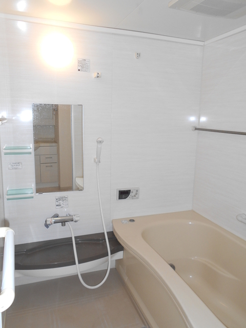 バス・シャワールーム　浴室