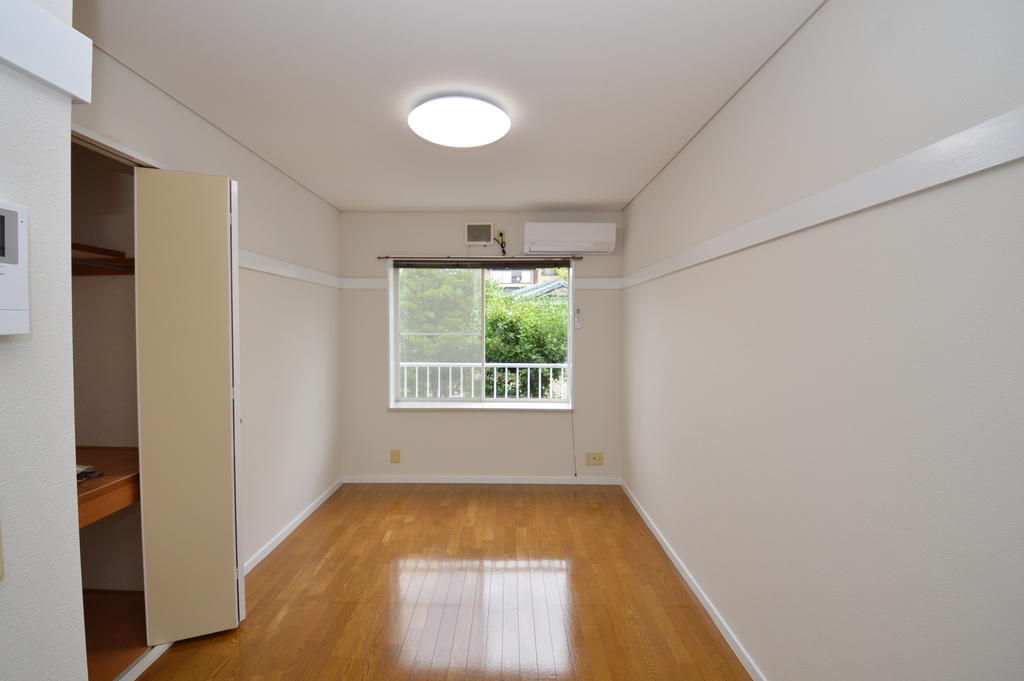 居室・リビング　（参考）他室の写真を使用しています。現況優先となります。