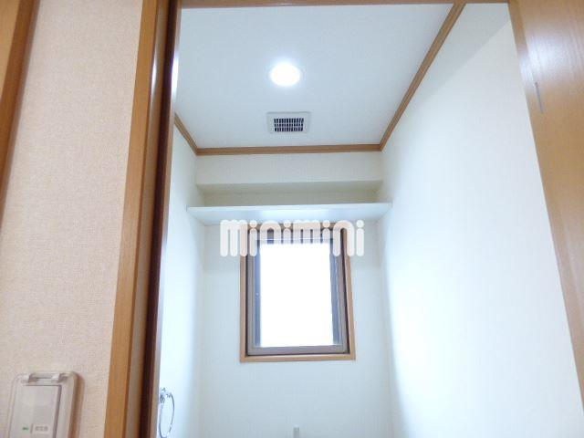 その他部屋・スペース　トイレ、棚あります