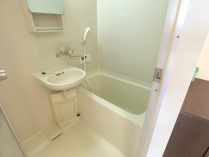 バス・シャワールーム　図面と現状に相違がある場合には現状を優先