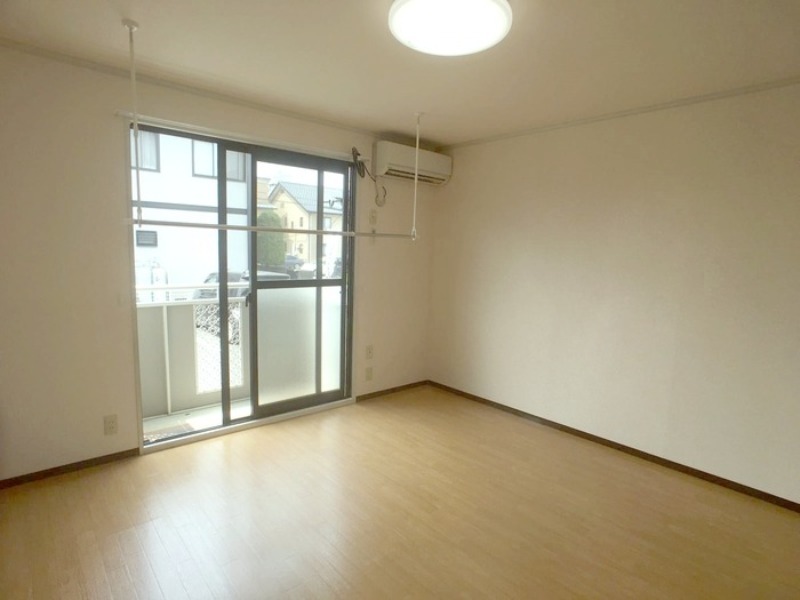 居室・リビング　図面と現状に相違がある場合には現状を優先