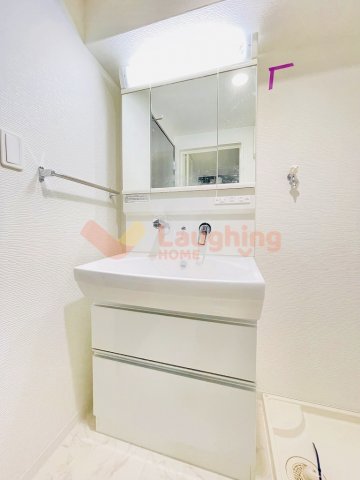 洗面設備　明るい洗面所です※別号室の写真です