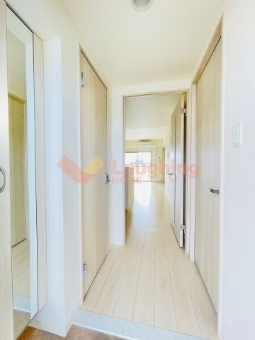 玄関　シンプルで使いやすい玄関です※別号室の写真です