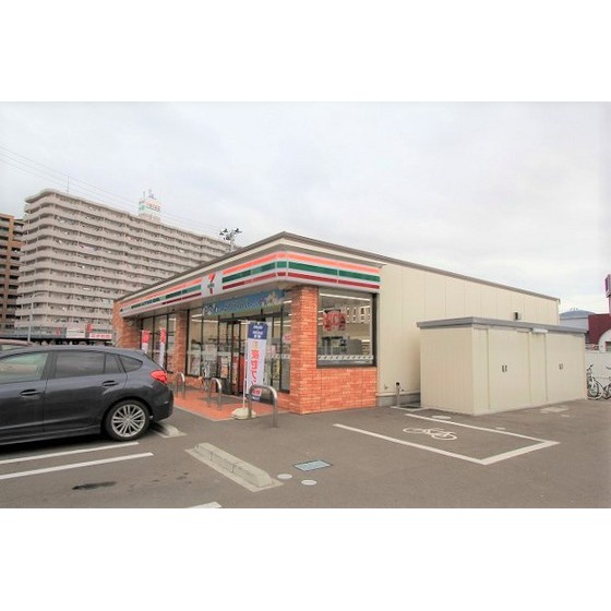 コンビニ　セブンイレブン仙台大和町５丁目店（コンビニ）まで675m