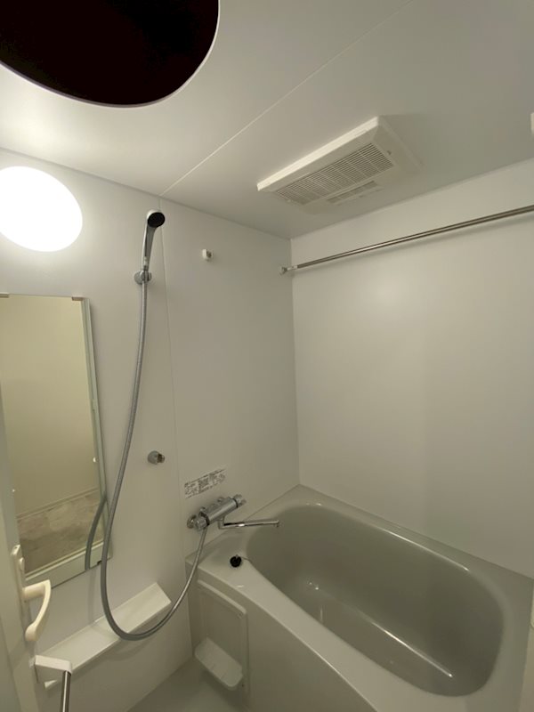 バス・シャワールーム　別フロアの写真です