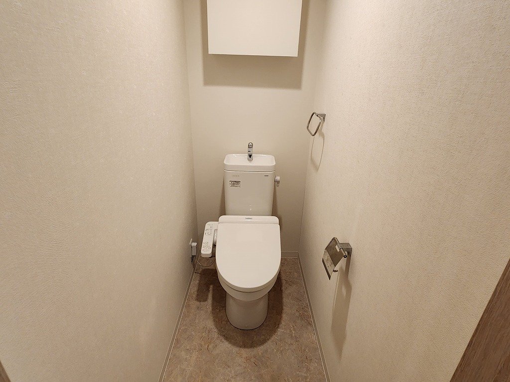 トイレ　癖になるウォシュレット完備