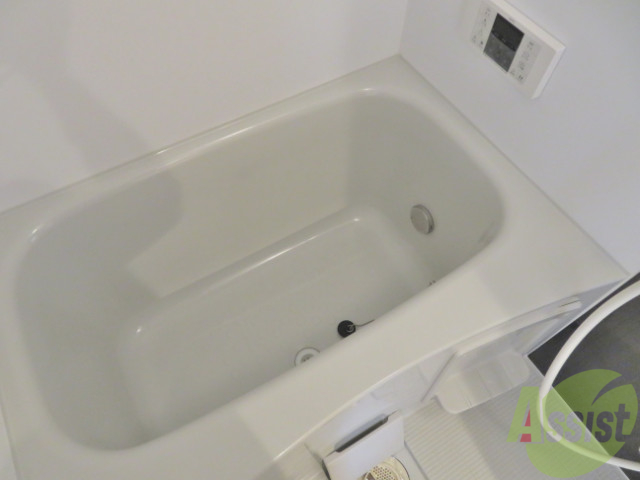 バス・シャワールーム　追い焚き機能が付いているのでいつでも温かいお風呂に入れます。