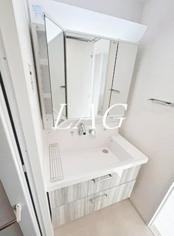 洗面設備　独立洗面台です。