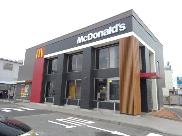 飲食店　マクドナルド甲府アルプス通り店（飲食店）まで1700m