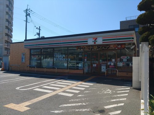 コンビニ　セブンイレブン西宮今津港町店（コンビニ）まで300m