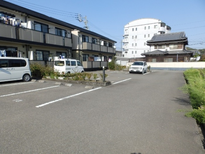 駐車場　駐車場