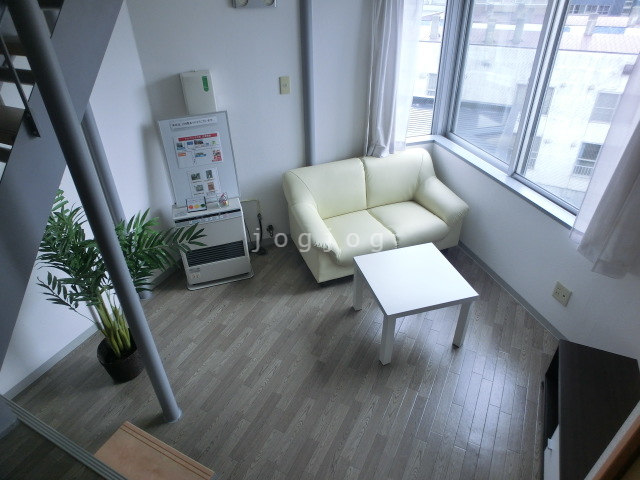 洗面設備　居間