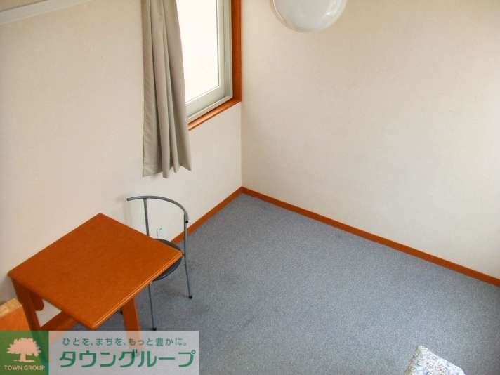 居室・リビング　床材や設備は号室によって異なります。