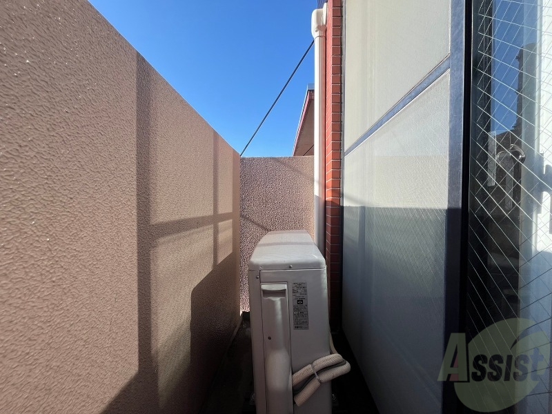 バルコニー　バルコニーが付いていますので一息ついてみてはいかがですか。